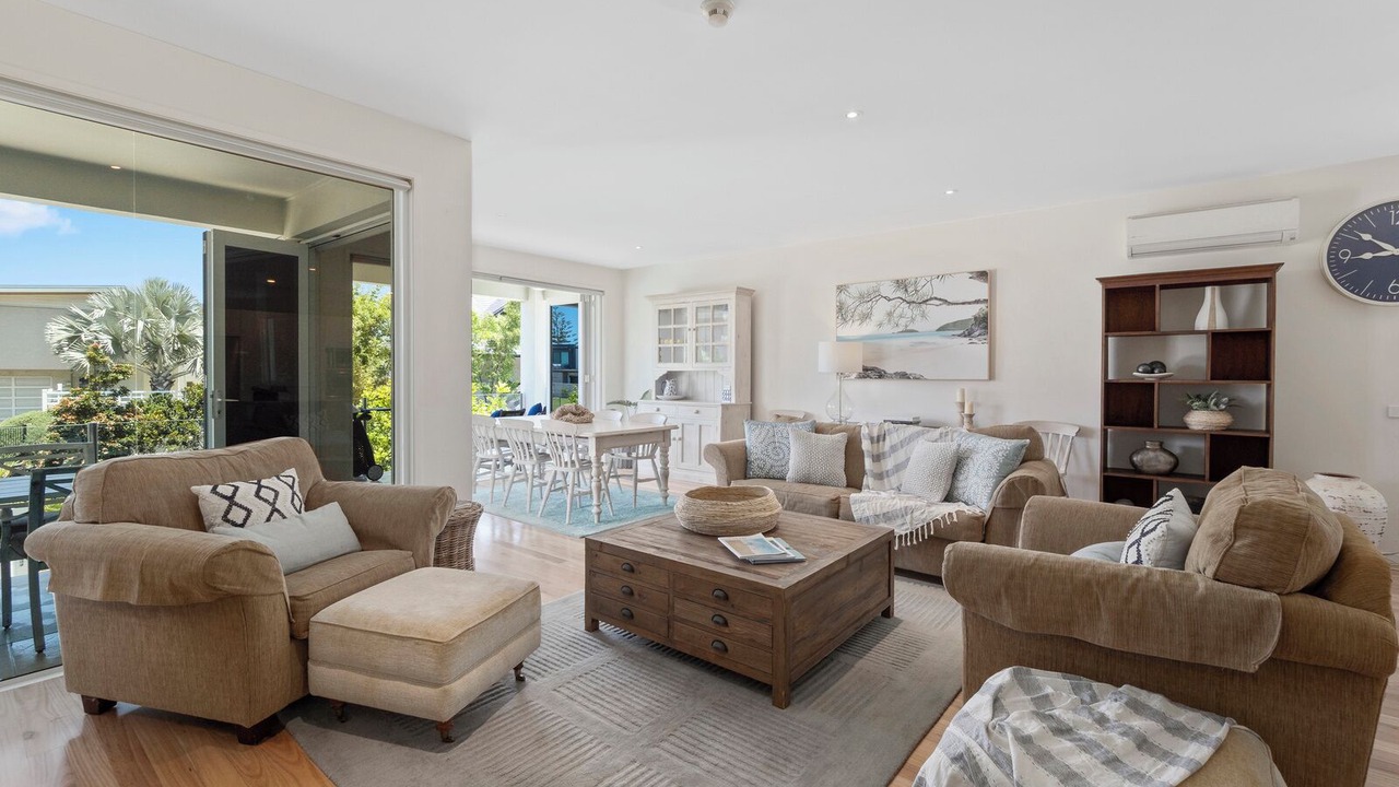 Photo of Livingroom in Sapphire Beach