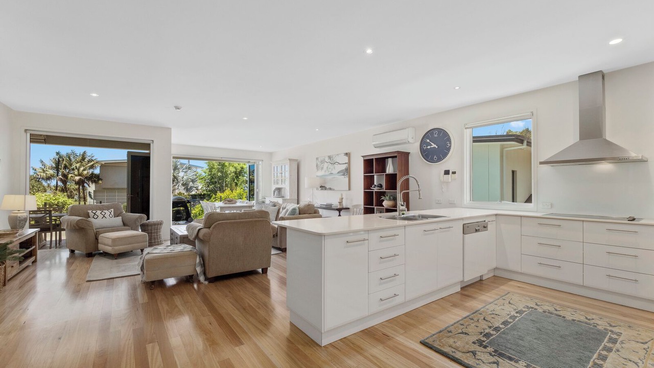 Photo of Others in Sapphire Beach