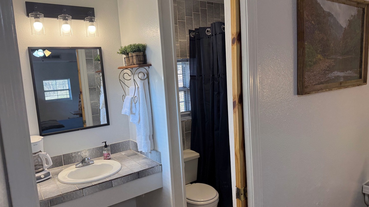 Photo of Bathroom in Jasper