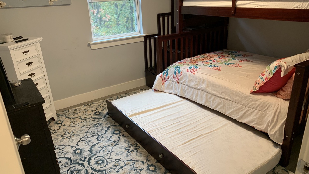 Photo of Bedroom in Pottsboro