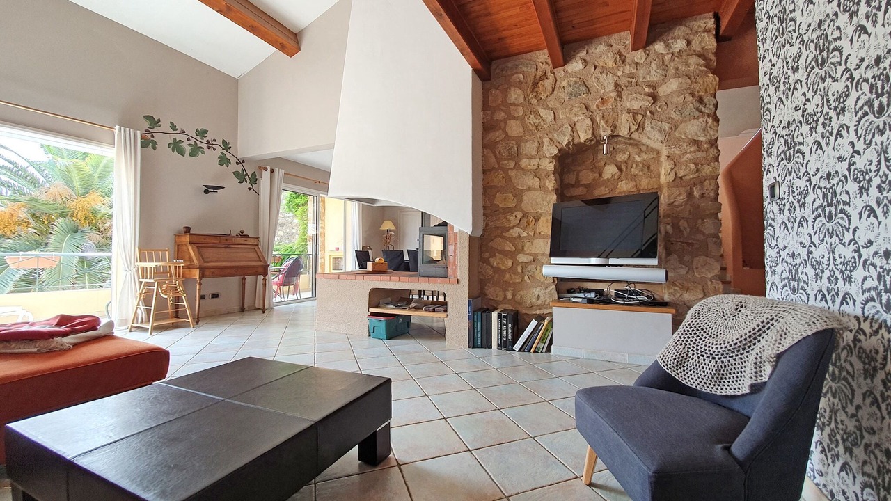 Photo of Livingroom in Saint-Andre-de-Roquelongue