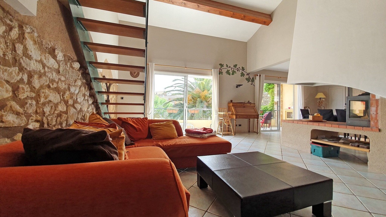 Photo of Livingroom in Saint-Andre-de-Roquelongue