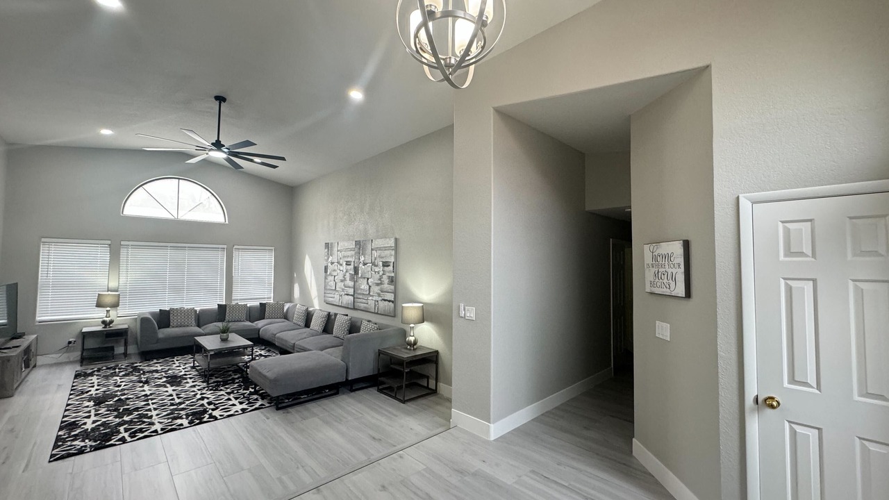 Photo of Livingroom in Green Valley North