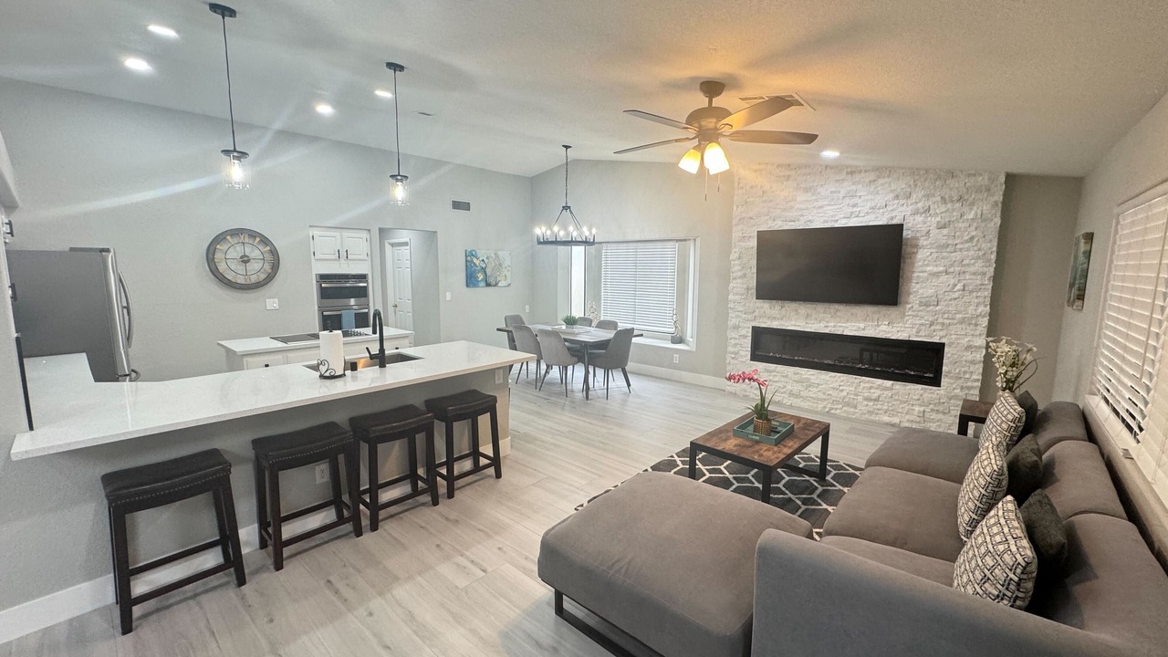 Photo of Livingroom in Green Valley North