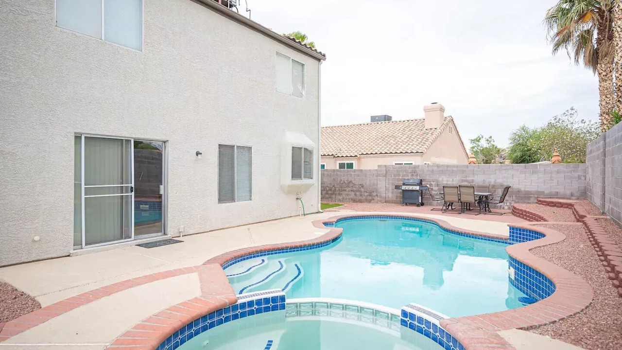 Photo of Outdoor in Highland Hills