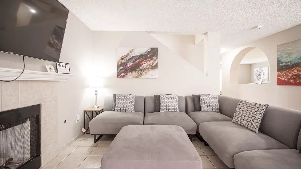 Photo of Livingroom in Highland Hills