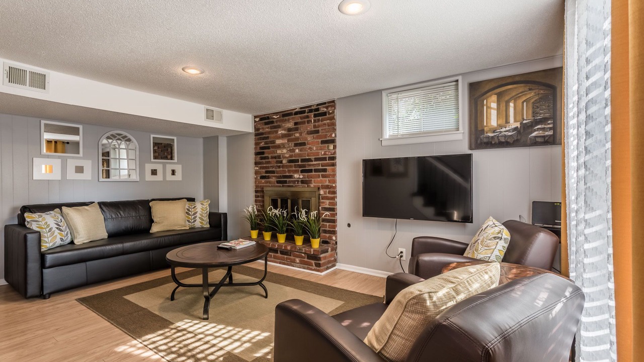 Photo of Livingroom in Lenexa