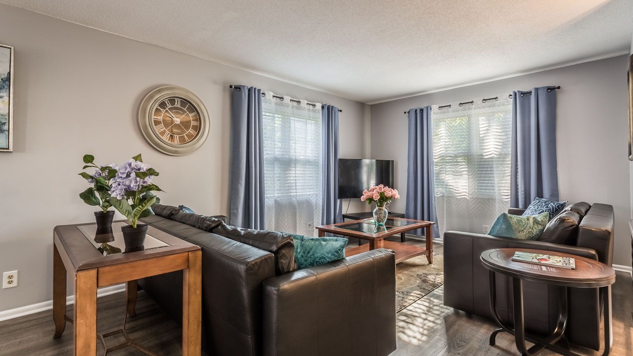 Photo of Livingroom in Lenexa