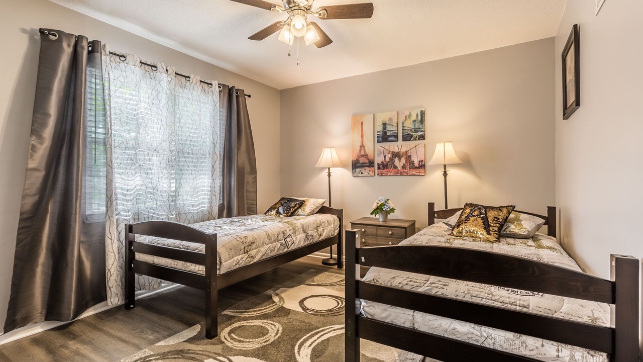 Photo of Bedroom in Lenexa