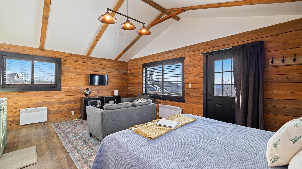 Photo of Bedroom in Thompson