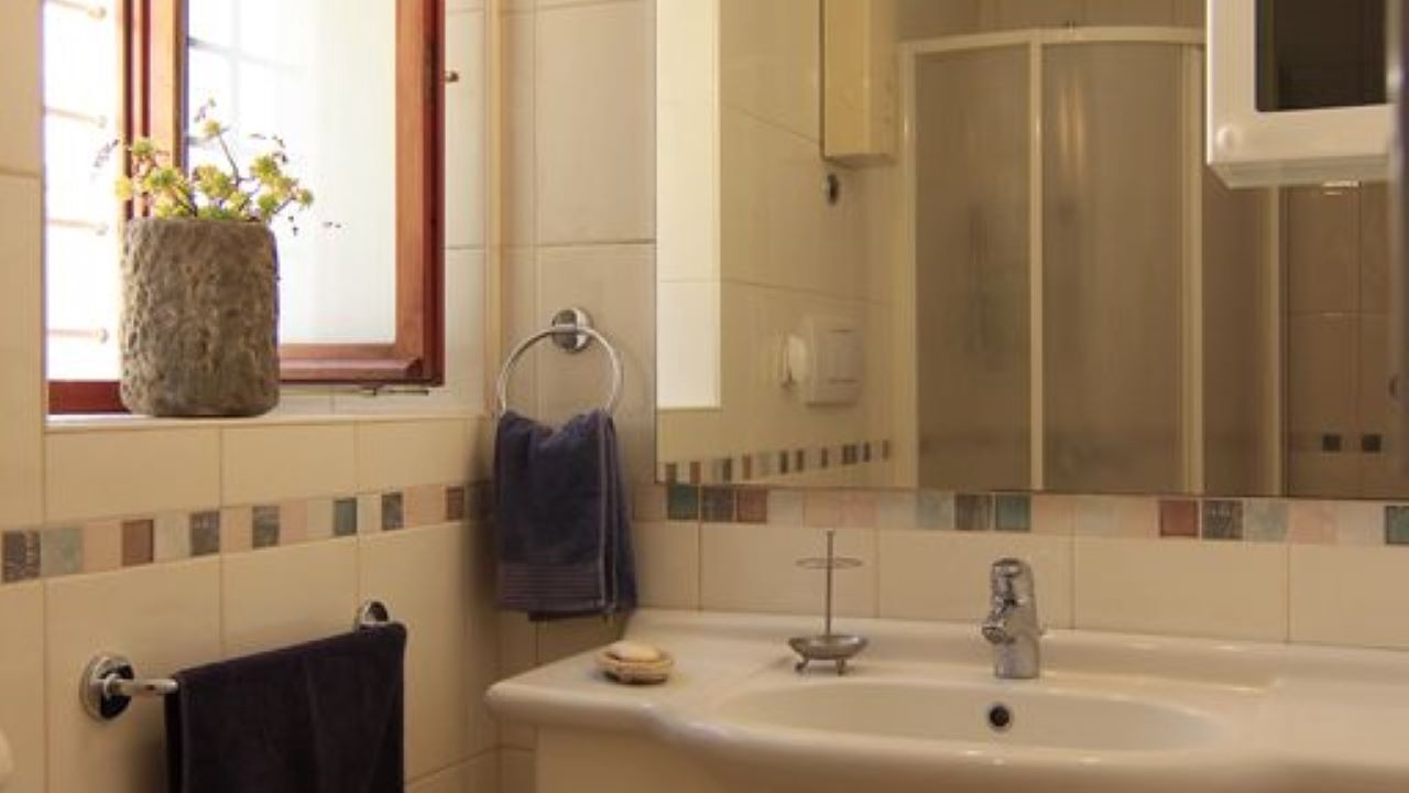 Photo of Bathroom in Pile