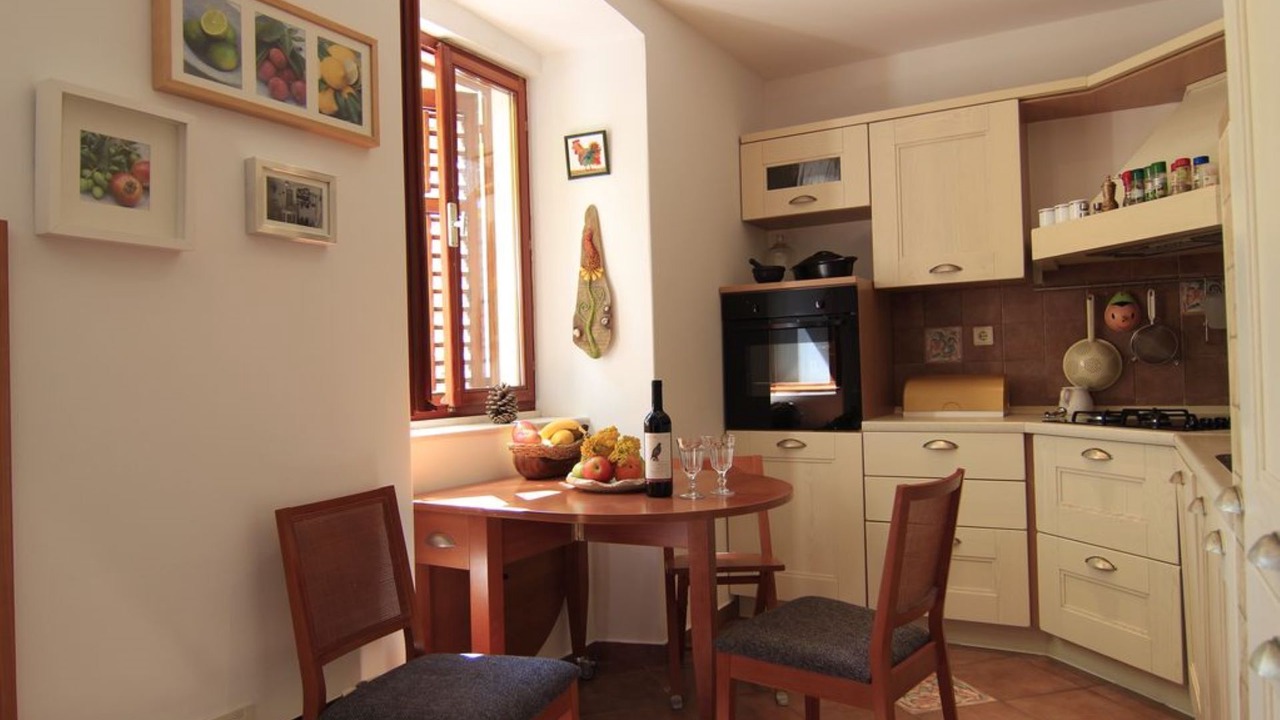 Photo of Kitchen in Pile