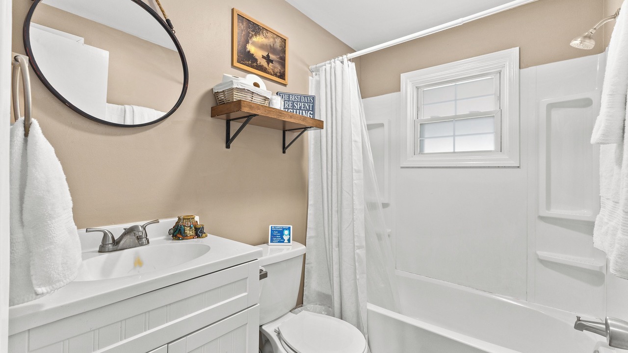 Photo of Bathroom in Bluff City