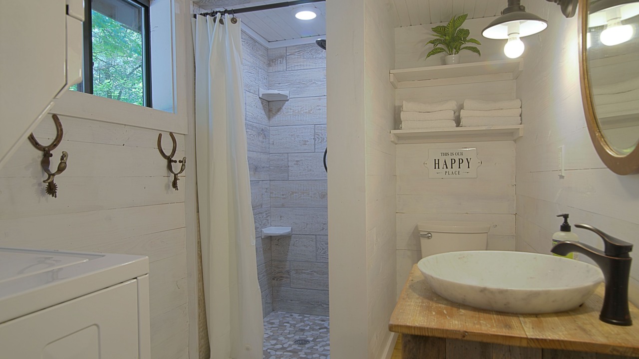 Photo of Bathroom in Coleman