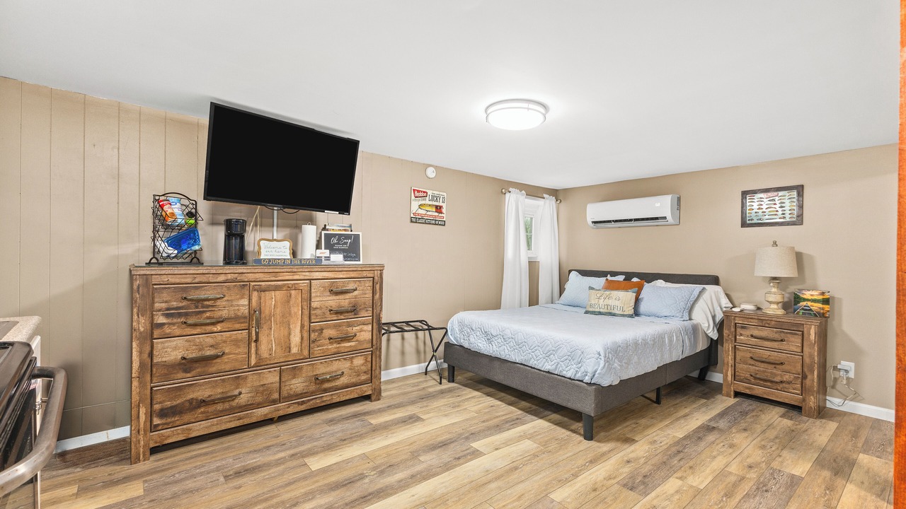 Photo of Bedroom in Bluff City