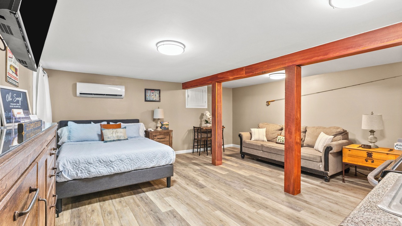 Photo of Bedroom in Bluff City