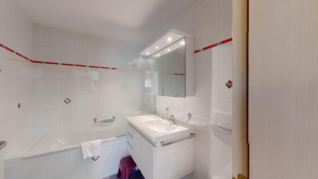Photo of Bathroom in Samedan