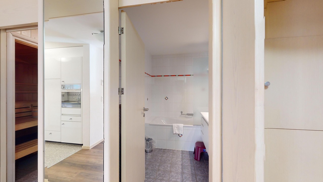 Photo of Bathroom in Samedan