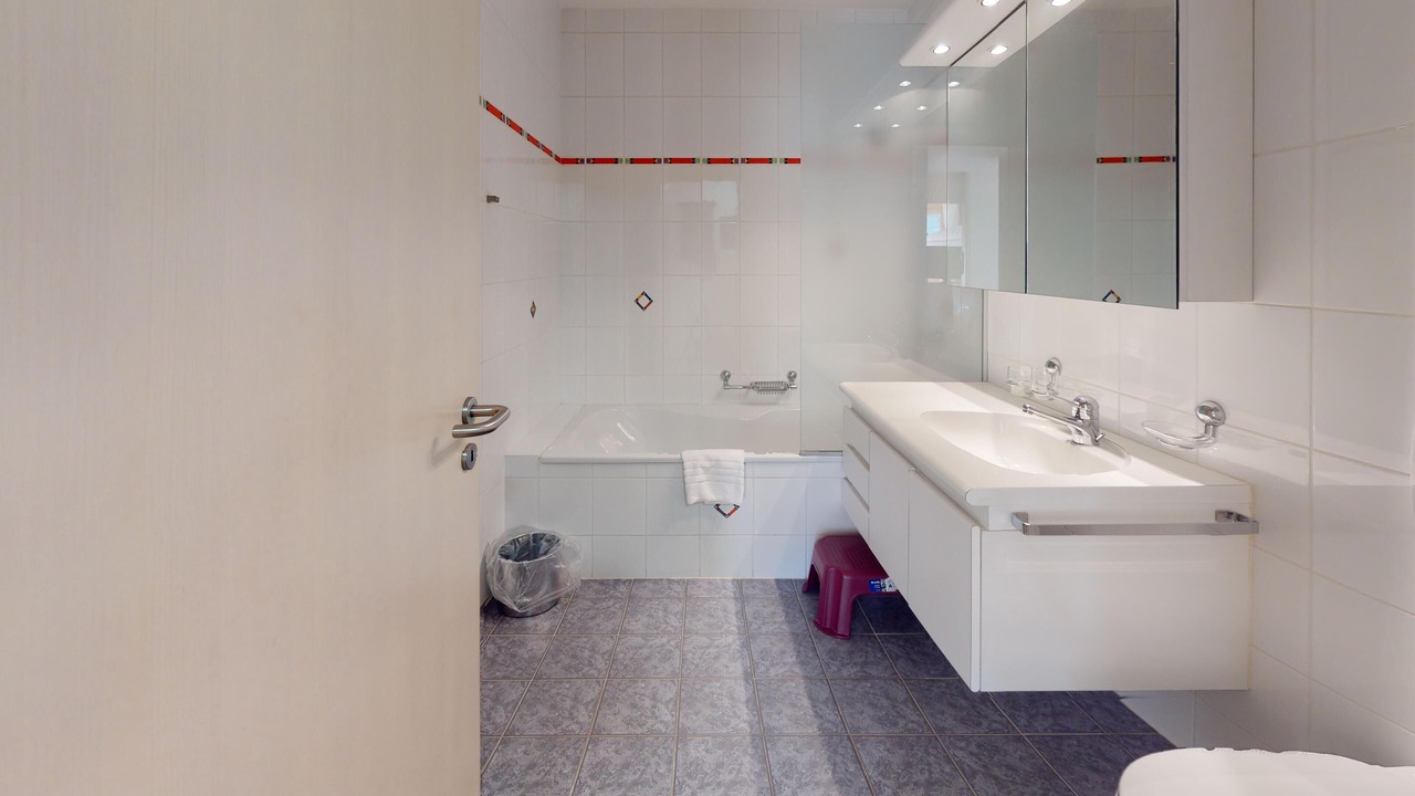 Photo of Bathroom in Samedan