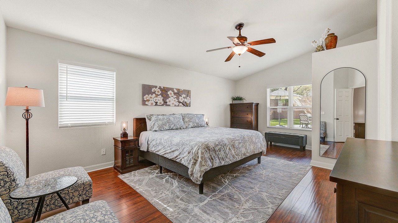 Photo of Bedroom in Paradise Valley Village