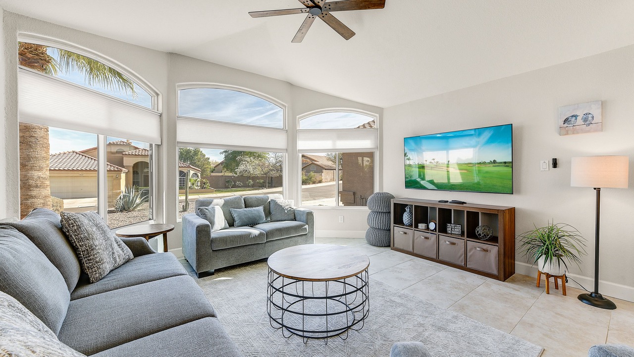 Photo of Livingroom in Paradise Valley Village