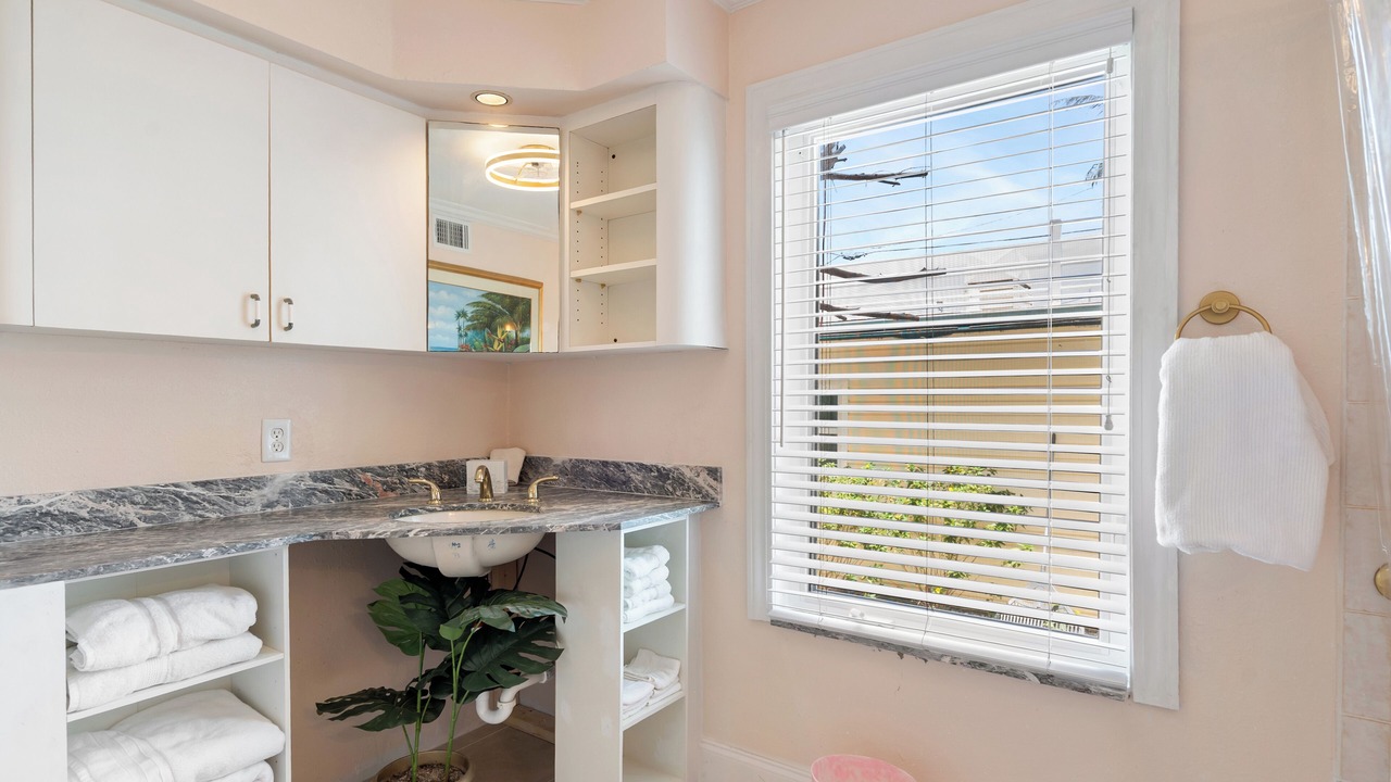 Photo of Bathroom in Treasure Island