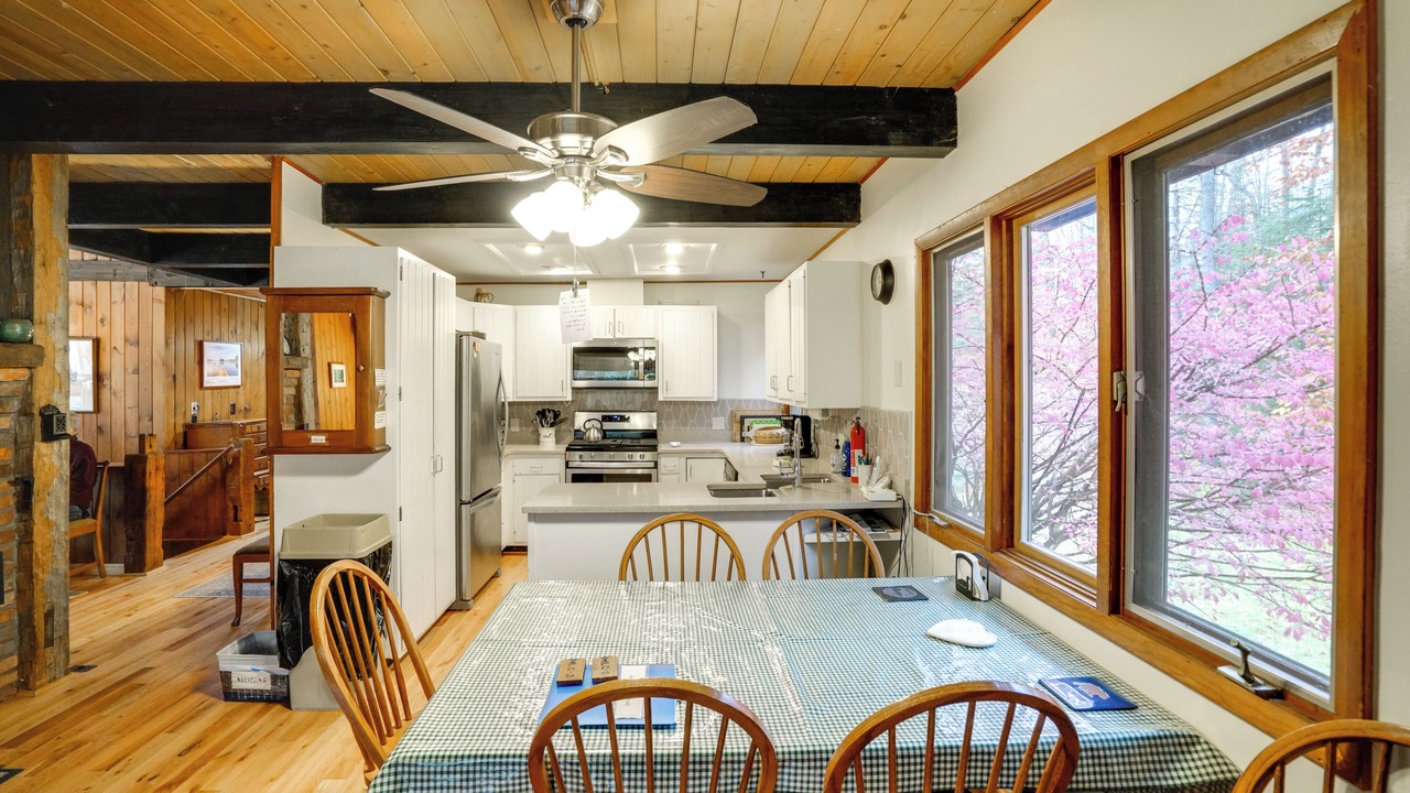 Photo of Kitchen in North River