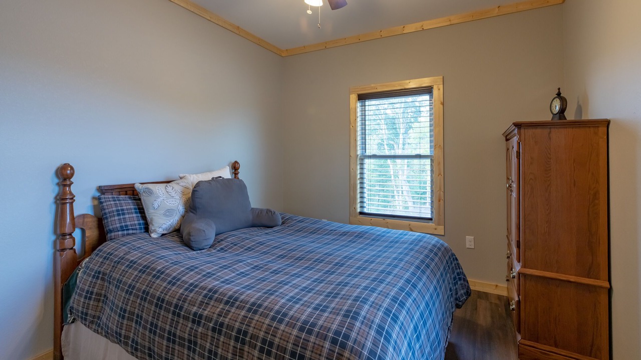 Photo of Bedroom in Robbins