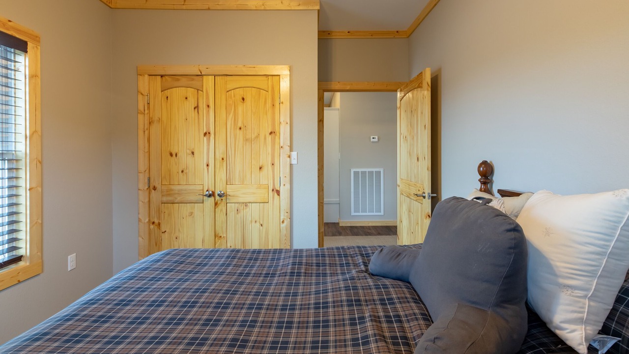 Photo of Bedroom in Robbins