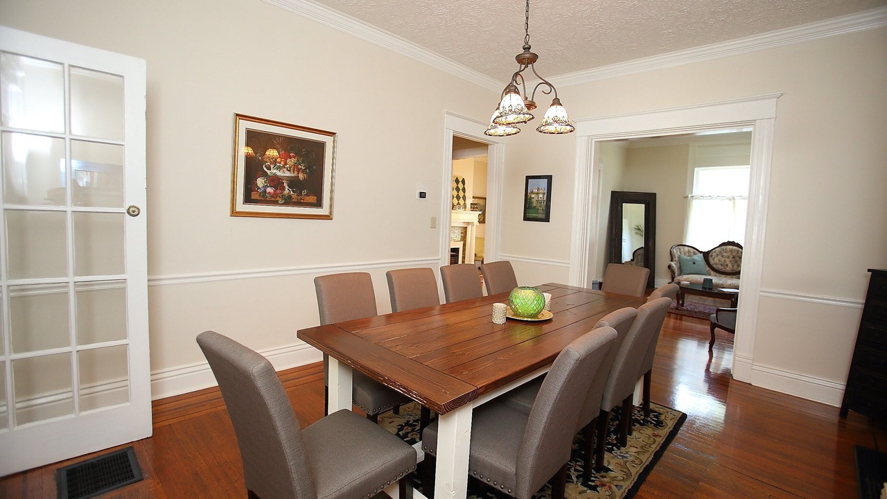 Photo of Bedroom in Cherokee Triangle