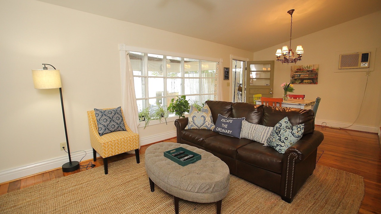 Photo of Livingroom in Cherokee Triangle
