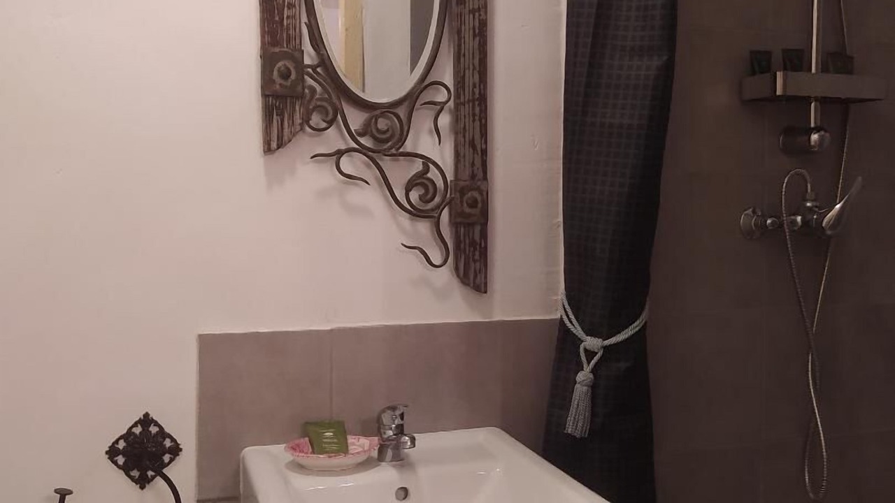 Photo of Bathroom in Quillan