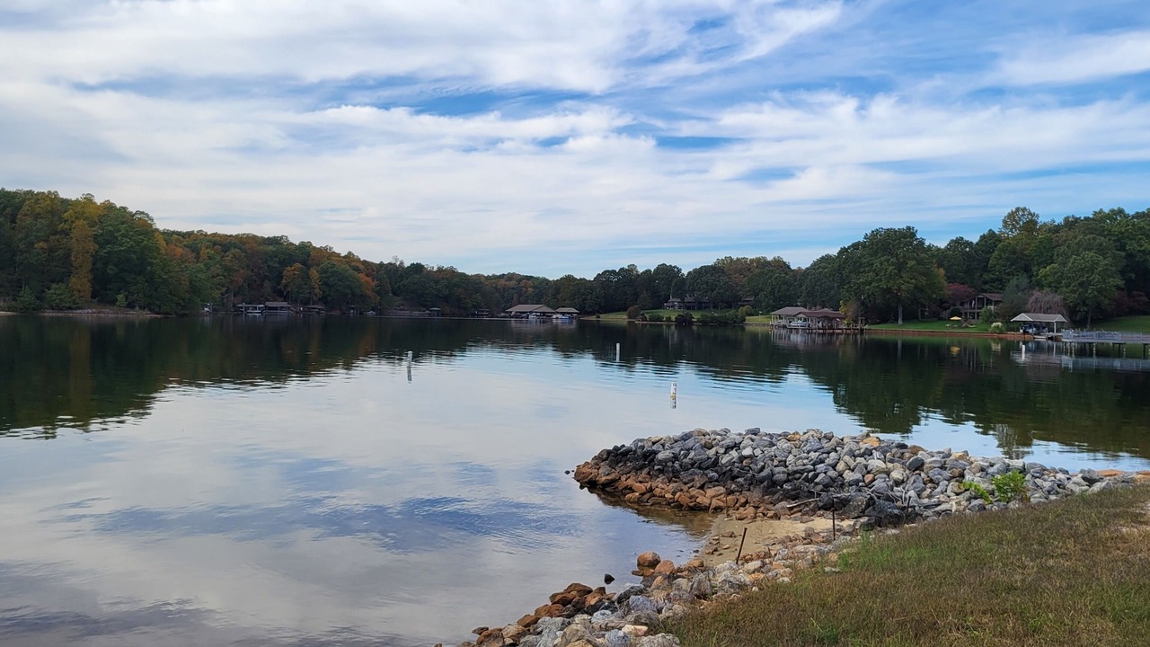 Photo of Outdoor in Smith Mountain Lake