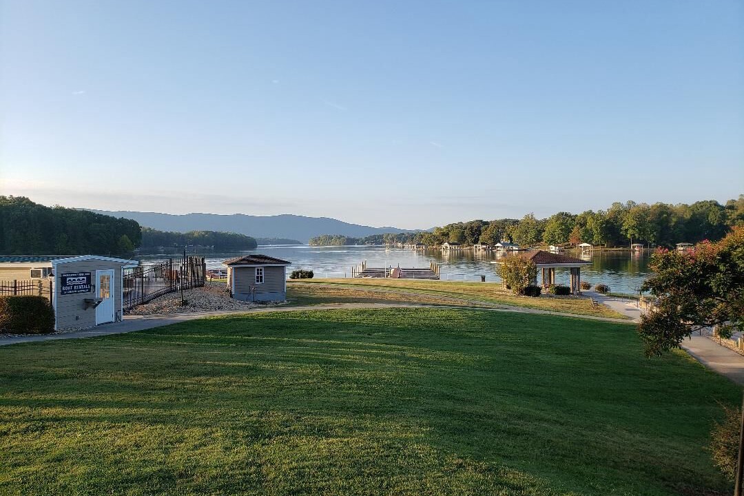 Photo of Outdoor in Smith Mountain Lake