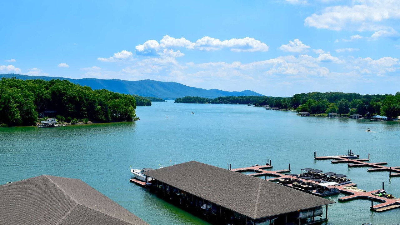 Photo of Outdoor in Smith Mountain Lake