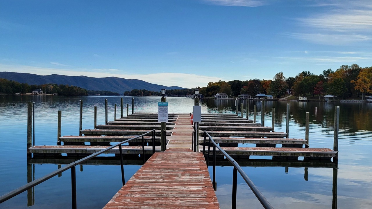 Photo of Outdoor in Smith Mountain Lake