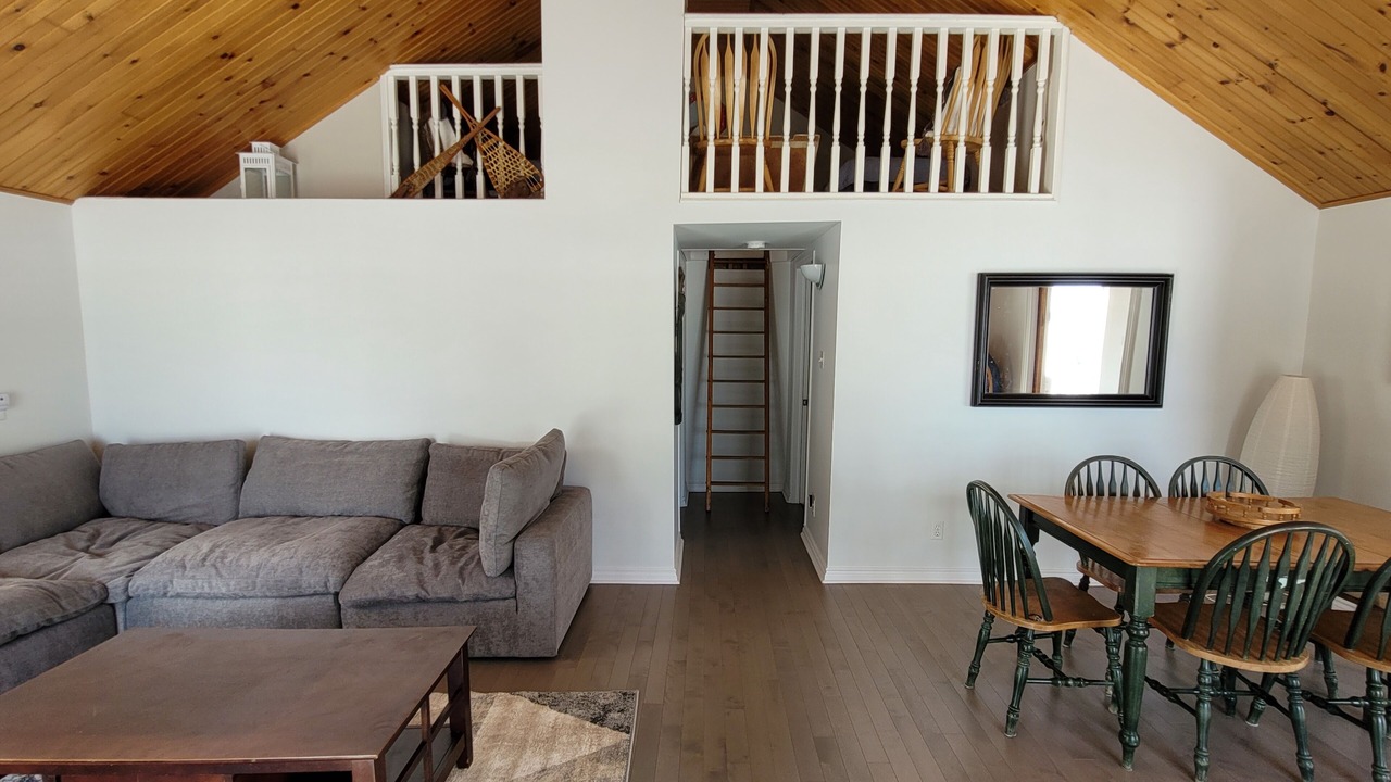 Photo of Livingroom in Calabogie