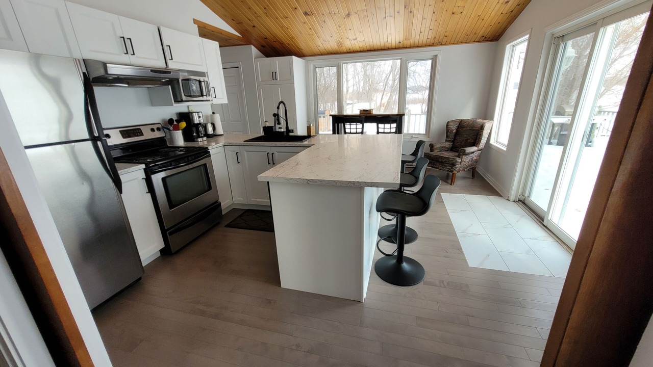 Photo of Kitchen in Calabogie