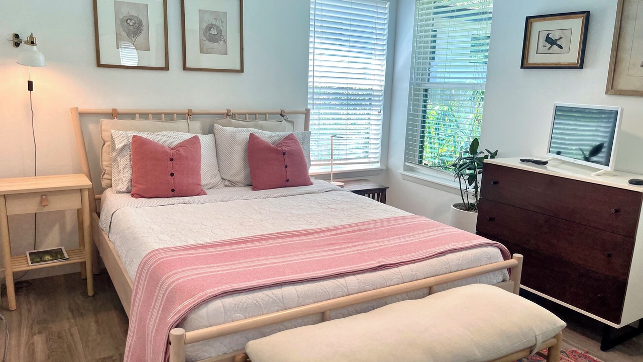 Photo of Bedroom in South Manchaca