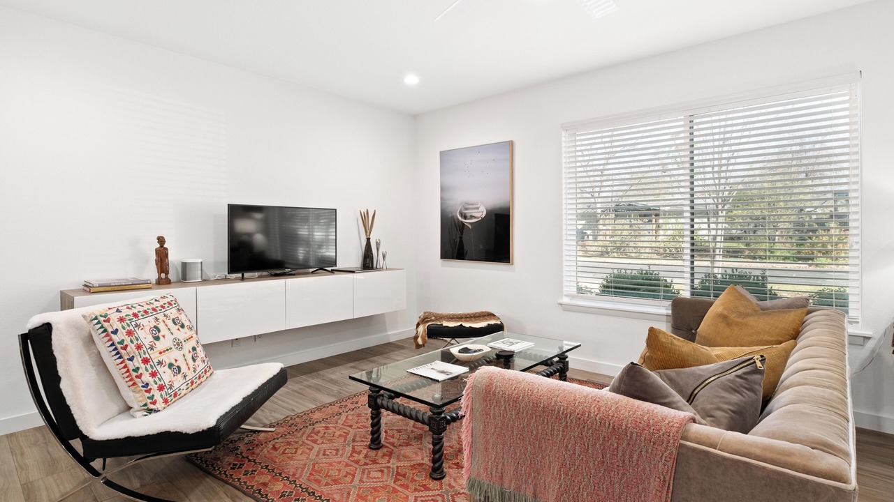 Photo of Livingroom in South Manchaca