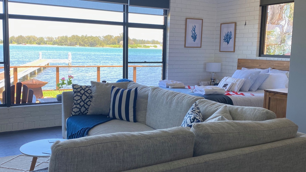 Photo of Livingroom in Marks Point