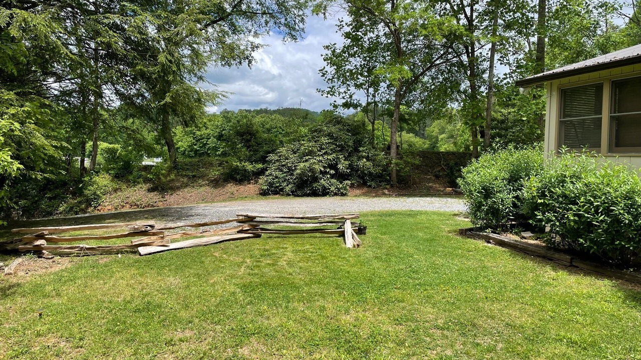 Photo of Bedroom in Bryson City