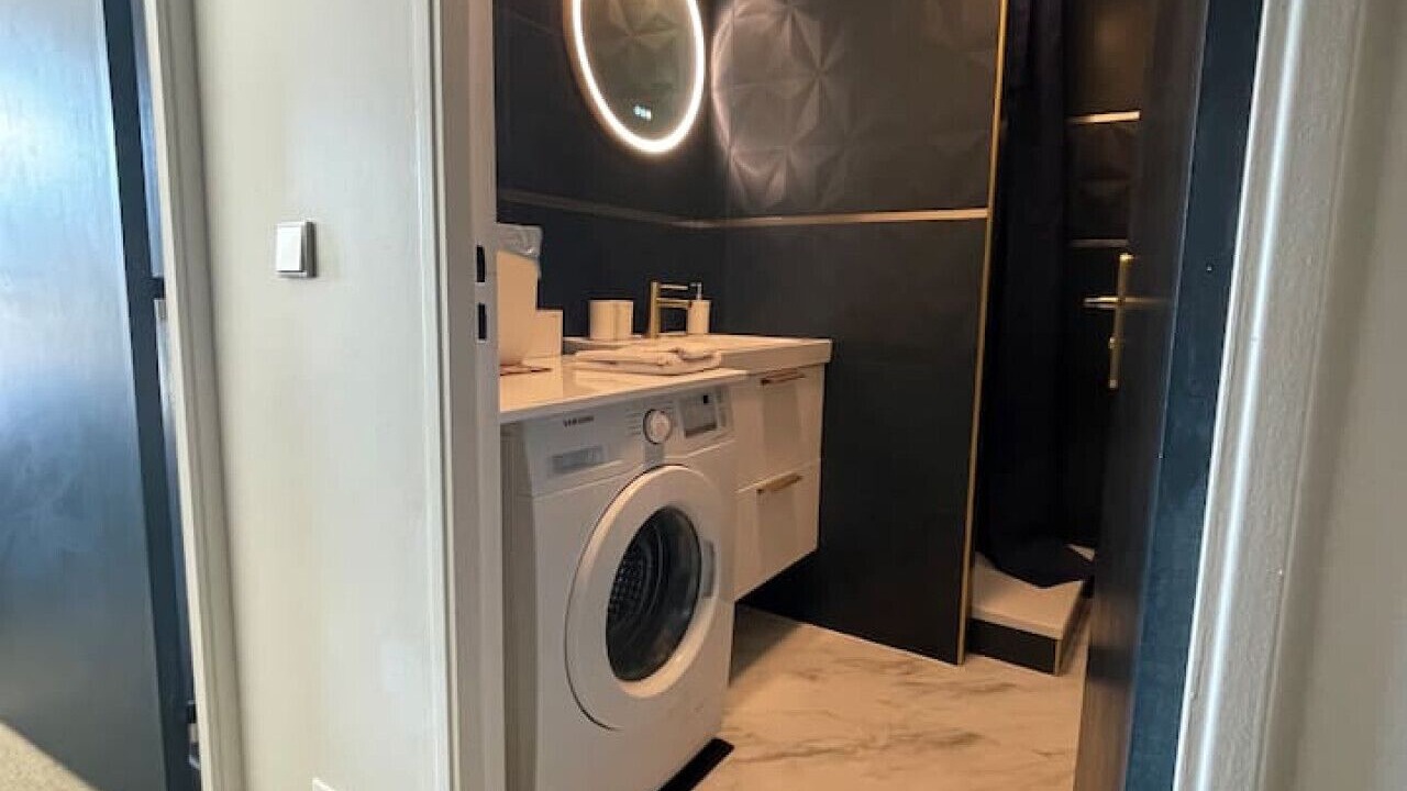 Photo of Bathroom in Saint-Cloud