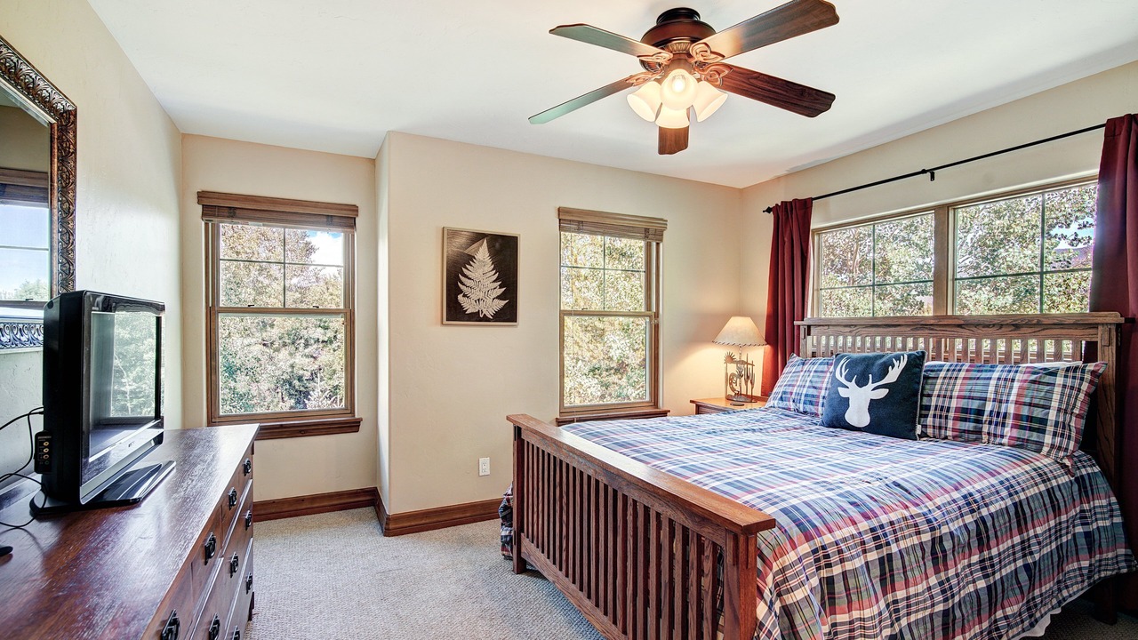 Photo of Bedroom in The Highlands
