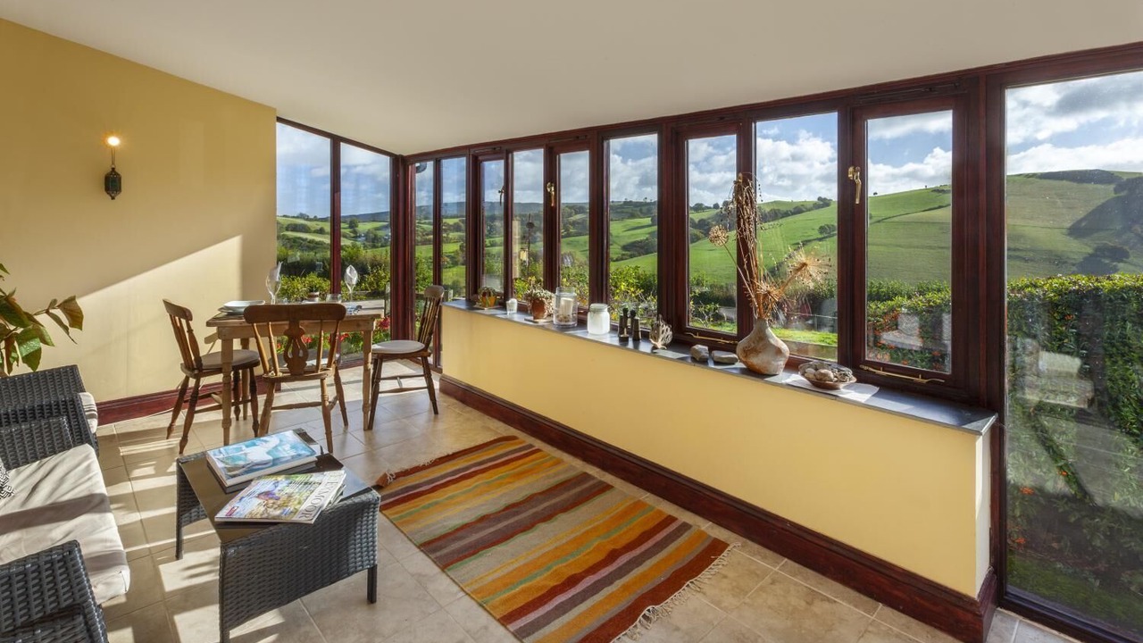 Photo of Others in Horner