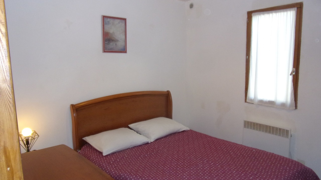 Photo of Bedroom in Maury