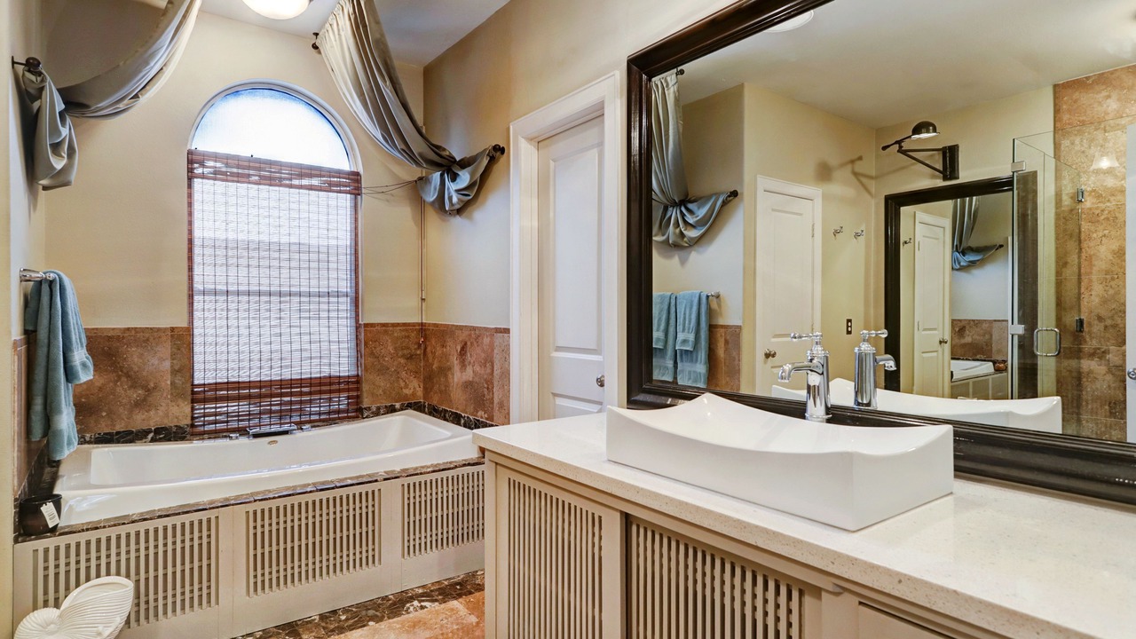 Photo of Bathroom in East Downtown Houston