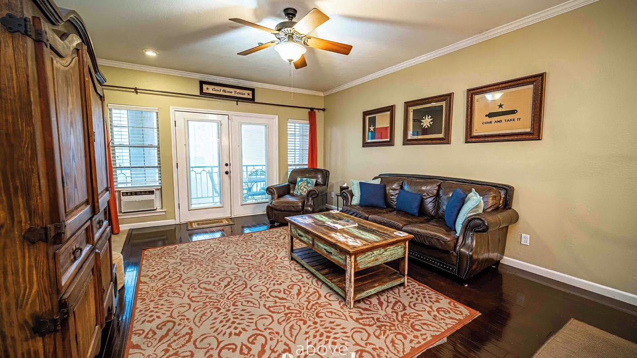 Photo of Livingroom in Highland Lake Estates