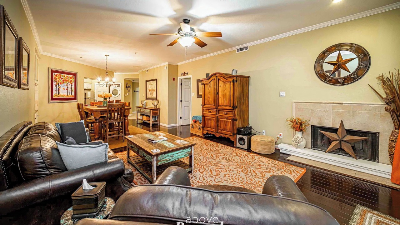 Photo of Livingroom in Highland Lake Estates