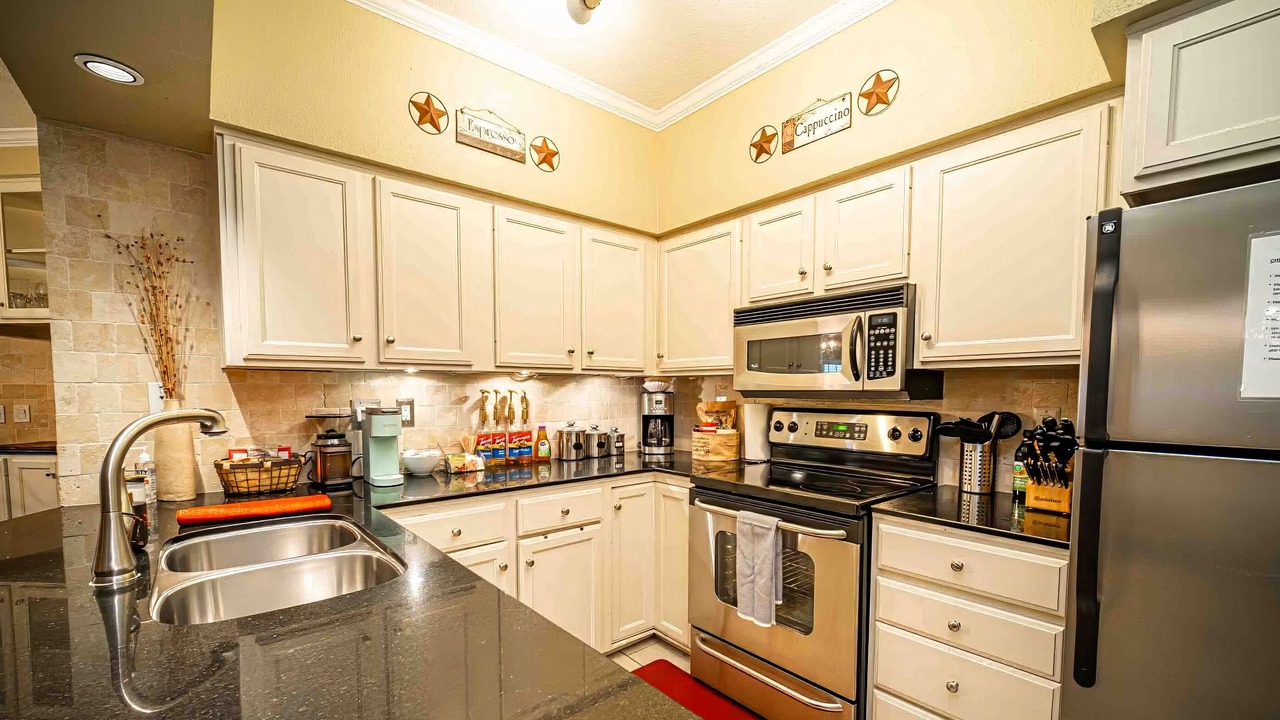 Photo of Kitchen in Highland Lake Estates